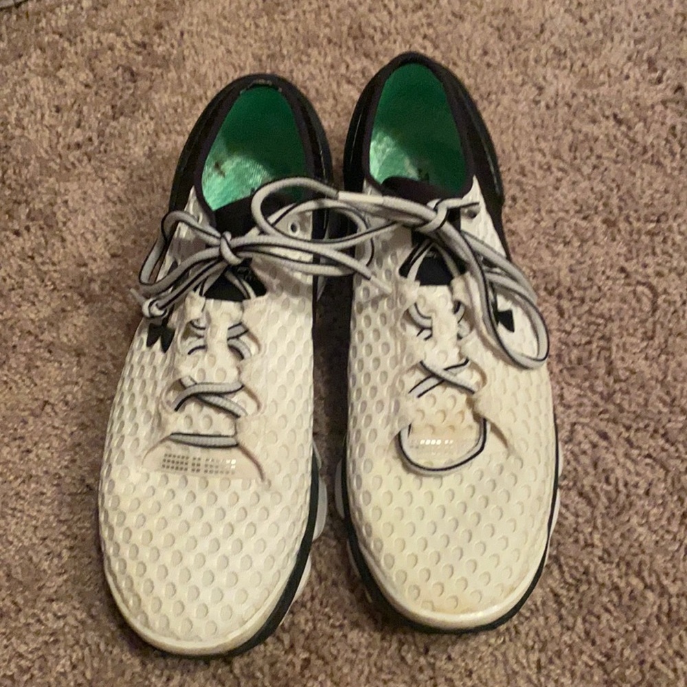 Under armor size 10 running shoes